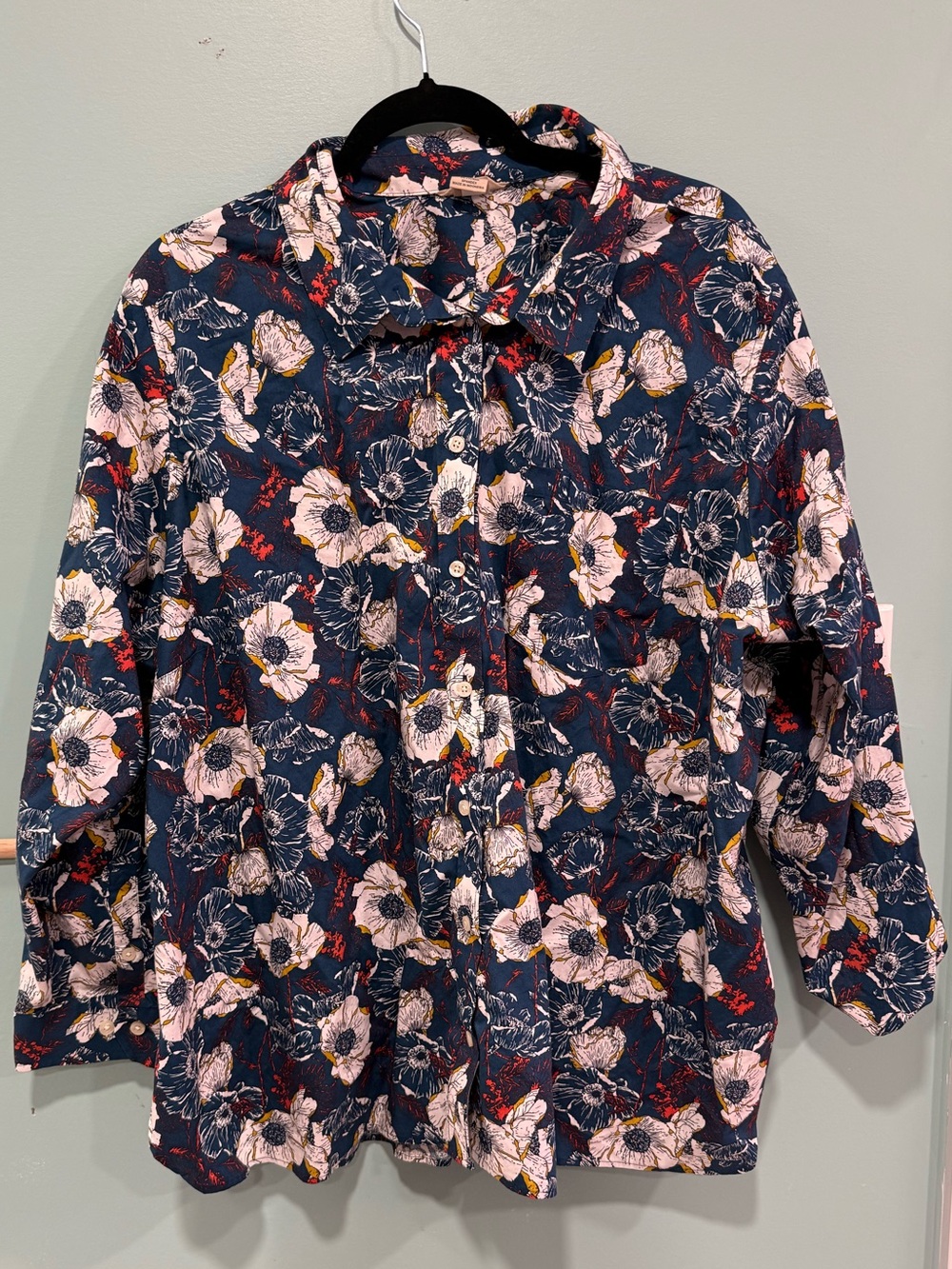 Duluth Women’s Navy Floral Button-Up Shirt